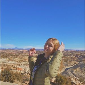 Meet your Posher, Tomee